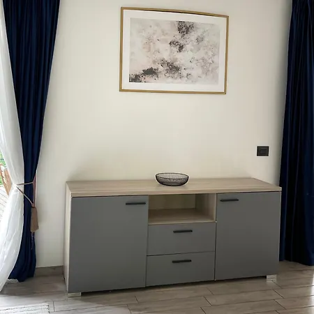 Adri Apartment